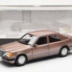 Mercedes 230E W124 Rosewood Metallic Forhandler Edition Norev 1:18 B66040697 - image 8 of 8
