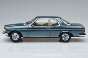 Mercedes 280 CE C123 Blå Otto 1:18 OT627 Resin — billede 3 af 6