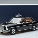 Mercedes 280 SE W108 Sort Norev 1:18 183762 Metal - image 7 of 7