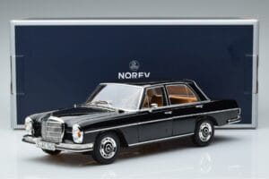 Mercedes 280 SE W108 Sort Norev 1:18 183762 Metal — billede 7 af 7