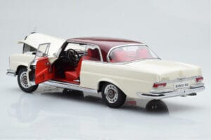 Mercedes 280 SE W108 Hvid AUTOart 1:18 76287 Metal — billede 3 af 8