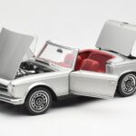 Mercedes 280 SL W113 Pagoda Sølv Schuco 1:18 450035000 - image 2 of 8