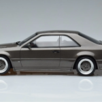 Mercedes 300 CE C124 AMG The Hammer Grå Otto 1:18 - image 3 of 6