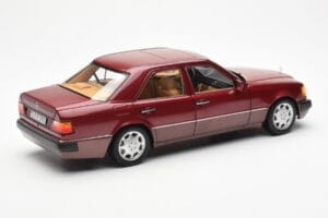 Mercedes 500E W124 Rød Metallic Forhandler Edition Norev 1:18 B66040699 Metal — billede 3 af 8
