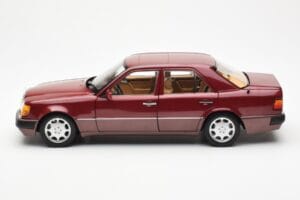 Mercedes 500E W124 Rød Metallic Forhandler Edition Norev 1:18 B66040699 Metal — billede 4 af 8