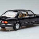 Mercedes 560 SEL W126 Sort Norev 1:18 - image 3 of 7