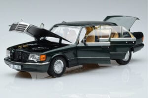 Mercedes 560 SEL W126 Mørkgrøn Metallic Norev 1:18 B66040682 Metal — billede 2 af 7