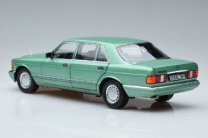 Mercedes 560 SEL W126 Lysegrøn Norev 1:18 183469 Metal — billede 6 af 7