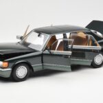 Mercedes 560 SEL W126 Night Grøn Metallic Dealer Edition Norev 1:18 B66040626 - image 2 of 8
