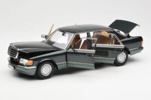 Mercedes 560 SEL W126 Night Grøn Metallic Dealer Edition Norev 1:18 B66040626 Metal — billede 2 af 8