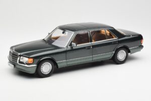 Mercedes 560 SEL W126 Night Grøn Metallic Dealer Edition Norev 1:18 B66040626