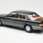 Mercedes 560 SEL W126 Night Grøn Metallic Dealer Edition Norev 1:18 B66040626 - image 7 of 8