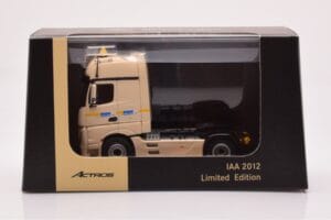 Mercedes Actros Gigaspace IAA 2012 Taxa NZG 1:50 MM0015 Metal — billede 4 af 4