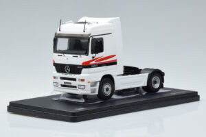 Mercedes Actros MP1 Hvid IXO 1:43 TR064