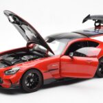 Mercedes AMG GT Black Series Rød Asia Exclusive Norev 1:18 - image 2 of 8