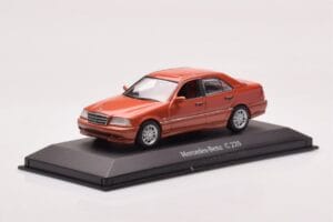Mercedes C-Class W202 C220 Orange Metallic Dealer Edition Minichamps 1:43 B66005747 Metal — billede 2 af 4
