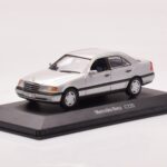 Mercedes C-Class W202 C220 Sølv Minichamps 1:43 - image 2 of 4
