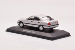 Mercedes C-Class W202 C220 Sølv Minichamps 1:43 B66005705-M1 Metal — billede 3 af 4