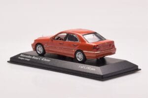 Mercedes C-Class W202 C240 Orange Metallic Minichamps 1:43 430037000 Metal — billede 3 af 4