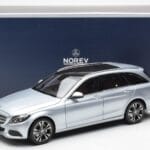Mercedes C-Class W205 T-Model Sølv Asia Exclusive Norev 1:18 - image 8 of 8
