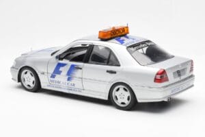 Mercedes C-Class W202 AMG Medical Car F1 1997 UT Models 1:18 26106 Metal — billede 5 af 6