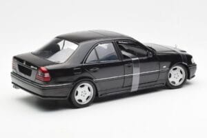 Mercedes C-Class W202 C36 AMG Sort Metallic UT Models 1:18 26102 Metal — billede 2 af 6