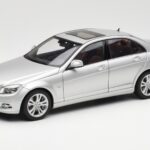 Mercedes C-Class W204 Avantgarde Sølv AUTOart 1:18 B66962368