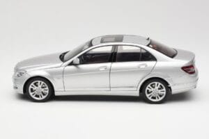 Mercedes C-Class W204 Avantgarde Sølv AUTOart 1:18 B66962368 Metal — billede 4 af 8