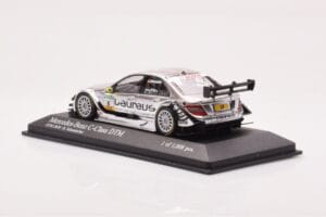 Mercedes C-Class W204 DTM Team AMG Mercedes #8 R. Schumacher DTM 2010 Minichamps 1:43 400103908 Metal — billede 3 af 4