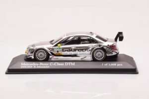 Mercedes C-Class W204 DTM Team AMG Mercedes #8 R. Schumacher DTM 2010 Minichamps 1:43
