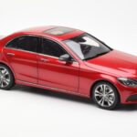 Mercedes C-Class W205 Rød Metallic Asia Exclusive Norev 1:18 - image 6 of 8