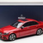 Mercedes C-Class W205 Rød Metallic Asia Exclusive Norev 1:18 - image 8 of 8