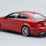 Mercedes C63 AMG W204 Black Series Rød GT Spirit 1:18 - image 5 of 6