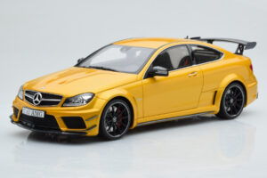 Mercedes C63 AMG W204 Black Series Guld GT Spirit 1:18