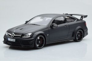 Mercedes C63 AMG W204 Black Series Mat Sort GT Spirit 1:18