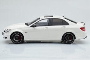Mercedes C63 AMG W204 Hvid GT Spirit 1:18 GT166 Resin — billede 3 af 6