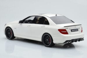 Mercedes C63 AMG W204 Hvid GT Spirit 1:18 GT166 Resin — billede 5 af 6