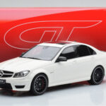 Mercedes C63 AMG W204 Hvid GT Spirit 1:18 - image 6 of 6