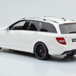 Mercedes C63 AMG S204 T-Model Hvid GT Spirit 1:18 - image 5 of 8