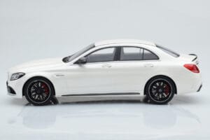 Mercedes C63S AMG W205 Hvid GT Spirit 1:18 B66960370 Resin — billede 3 af 6