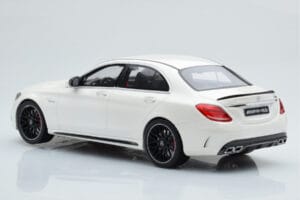 Mercedes C63S AMG W205 Hvid GT Spirit 1:18 B66960370 Resin — billede 5 af 6