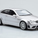 Mercedes CLK63 AMG C209 Coupe Sølv Otto 1:18 - image 4 of 6