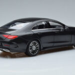 Mercedes CLS Coupe C257 Norev 1:18 - image 3 of 7