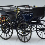 Mercedes Daimler Motorkutsche Mørkeblå Norev 1:18 - image 4 of 6
