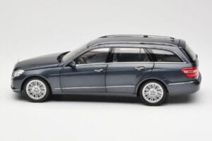Mercedes E-Class S212 T-Model Tenorit Grå Metallic Minichamps 1:18 B66962447 Metal — billede 4 af 8