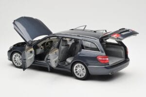 Mercedes E-Class S212 T-Model Tenorit Grå Metallic Minichamps 1:18 B66962447 Metal — billede 5 af 8