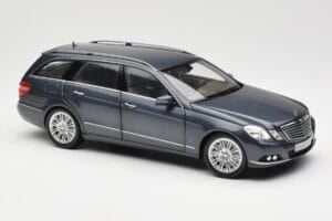 Mercedes E-Class S212 T-Model Tenorit Grå Metallic Minichamps 1:18 B66962447 Metal — billede 6 af 8