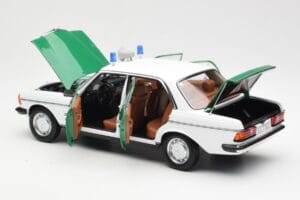 Mercedes E-Class W123 Polizei Norev 1:18 B66040676 Metal — billede 5 af 8