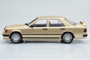 Mercedes E-Class W124 Tuning Beige MCG 1:18 MCG18342 Metal — billede 3 af 6