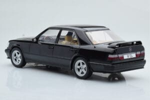 Mercedes E-Class W124 Tuning Sort MCG 1:18 MCG18341 Metal — billede 5 af 6